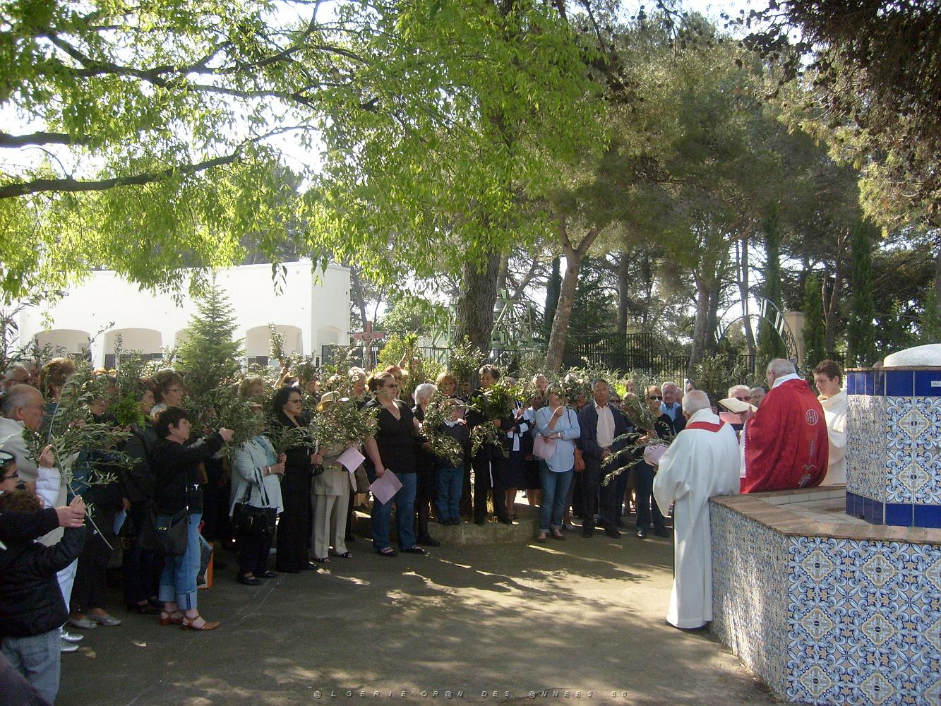 NIMES 2011 17 AVRIL LA FEDERATION DES RAPATRIES DE ST PRIEST A SANTA CRUZ    (10).JPG -  